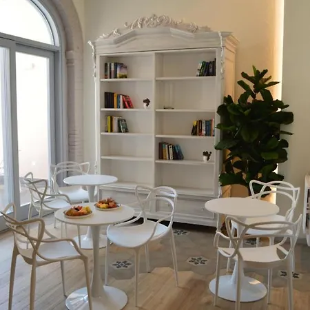 Tanit & 4* ヴィッラシミーウス