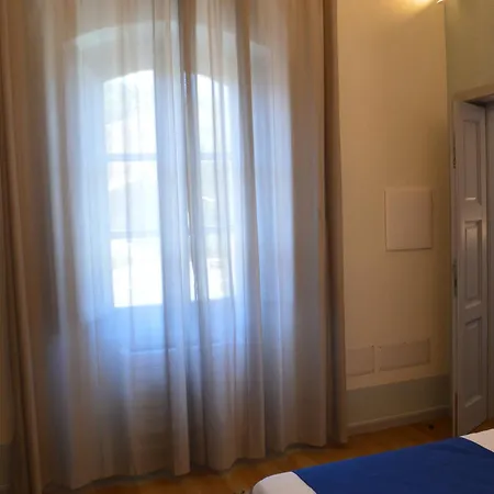 ベッド・アンド・ブレックファスト Tanit & 4*