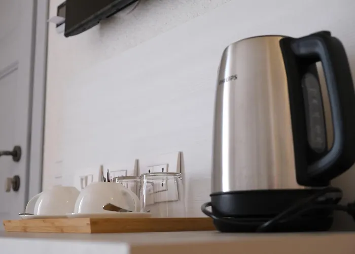 Tanit & Oda ve Kahvaltı 4*