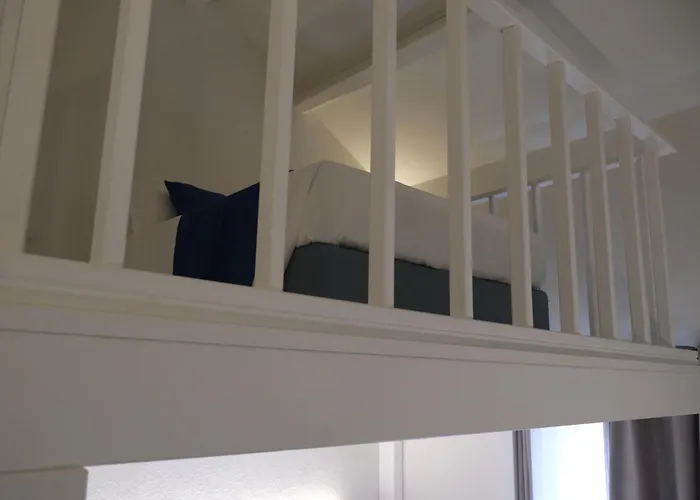 Oda ve Kahvaltı Tanit & 4*