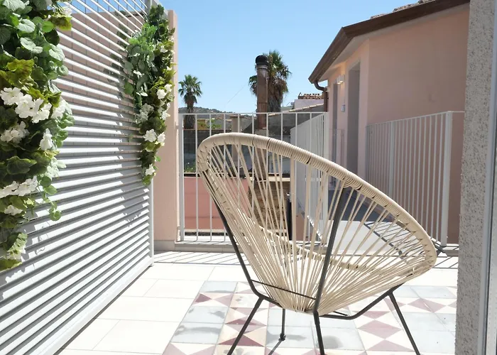 Oda ve Kahvaltı Tanit &