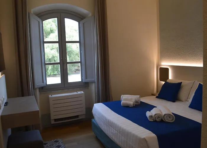 Oda ve Kahvaltı Tanit & 4*