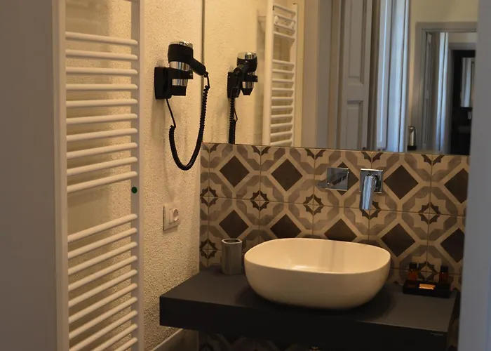 Tanit & Вилласимиус